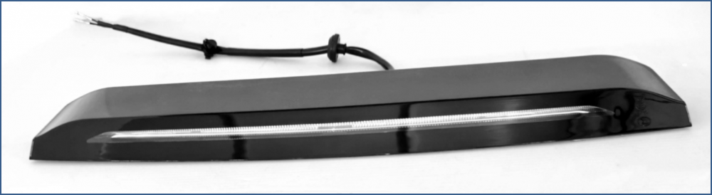 小鵬新能源汽車高位制動燈